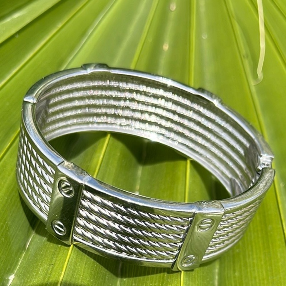 Screw Back Silver Textured Rope Design Bangle Bracelet